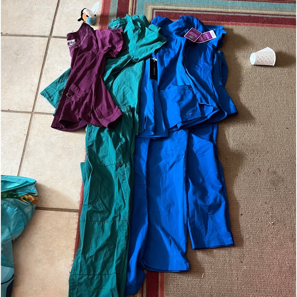 Greys anatomy and koi collection scrubs … xxs .. 10 prices all together